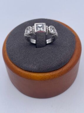Judith Ripka Sterling Silver 925 CZ Three Stone Ring Princess Cut Center Size 5